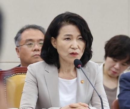 韩国总统李在明8日在国务会议上发出严厉警告，明确表示“不得将非公开会议内容歪曲后