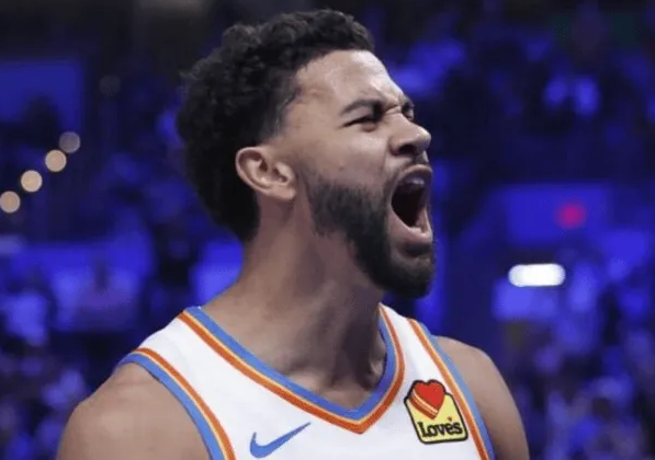 NBA常规赛，雷霆客场114-100战胜灰熊。
全场比赛，雷霆球员阿杰伊-米切尔