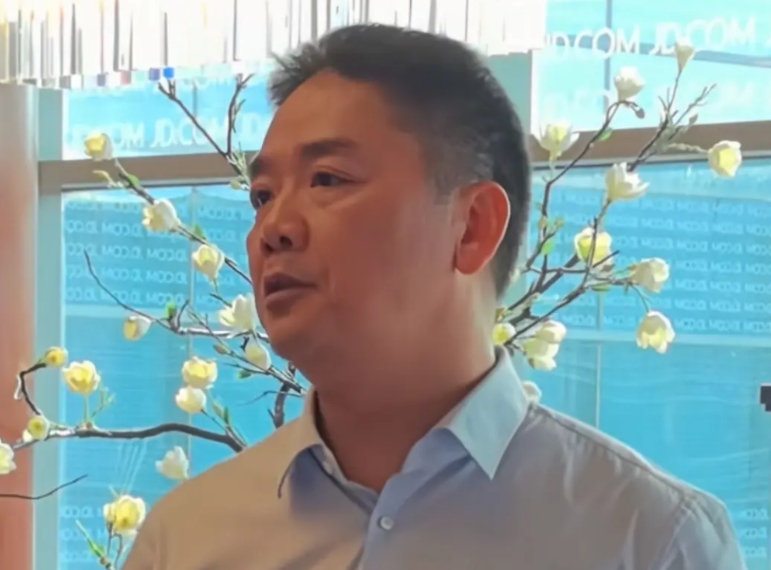 刘强东憋了半个月的大招居然是京东版拼好饭？不过和某团的不一样，良心多了。

东哥