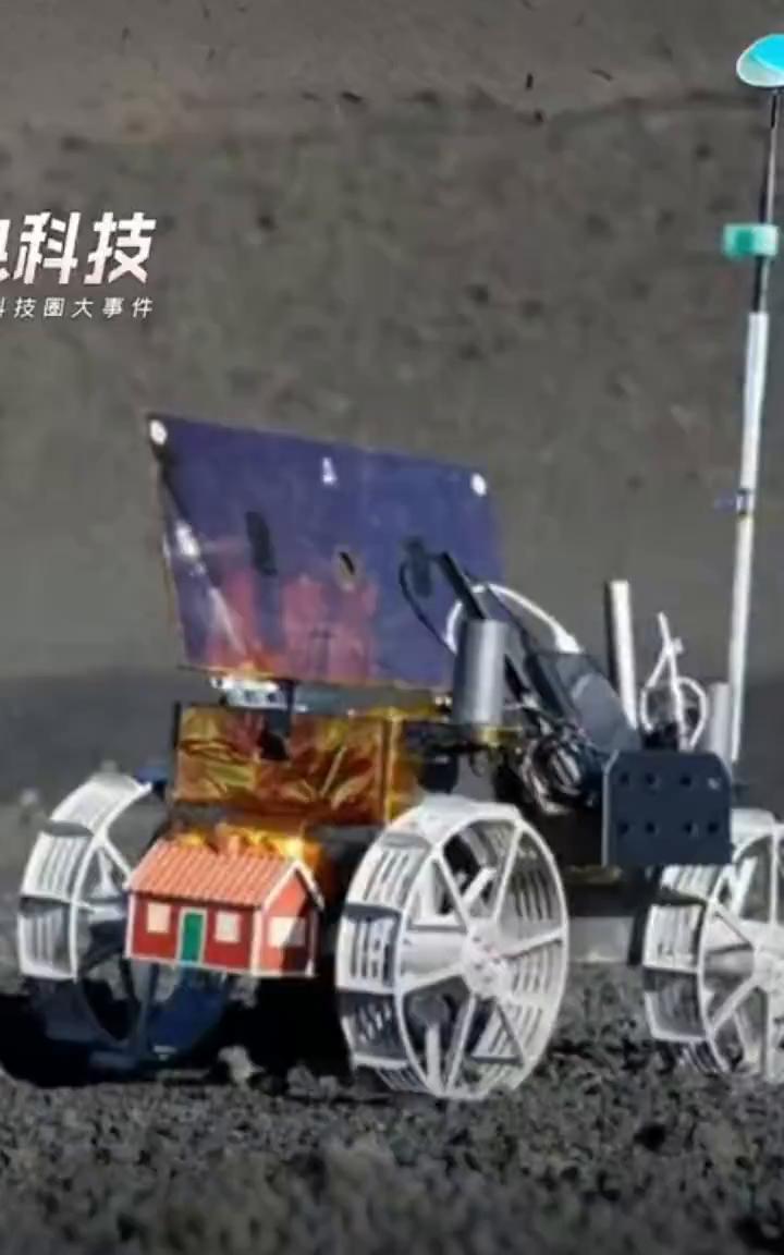 日本航天又翻车，月球着陆器变"碰碰车"。
日本航天又翻车了，这次他们的月球着陆器