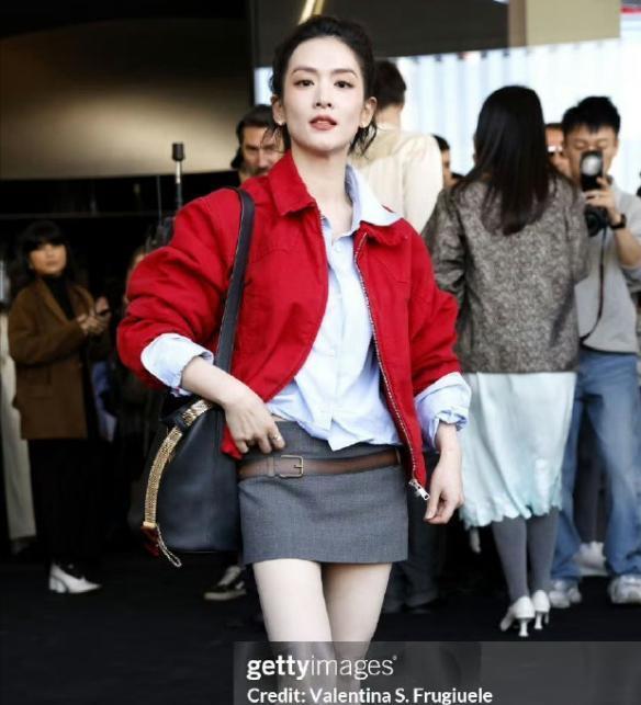 当45岁的胡杏儿遇上48岁的马伊琍，顶级自律的范儿就在这儿！
说起米兰时装周，那