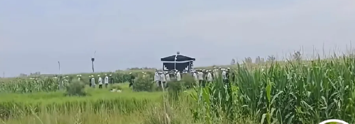 她家人选择了相信公安机关和政府，

在阅兵临近顾全大局没有挟尸闹事，

让瑶瑶先