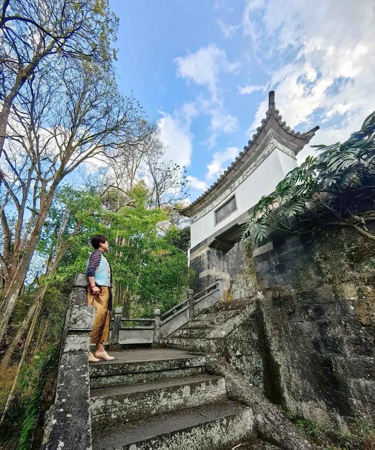 云南腾冲，四季如春的腾冲，夏季平均温度19—23℃，体感舒适。
腾冲，森林覆盖率
