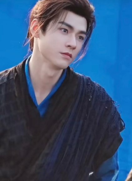 龚俊《白衣公卿》孟剑卿路透，完美诠释穿麻袋都帅！颜值撑起来了！ ​​​