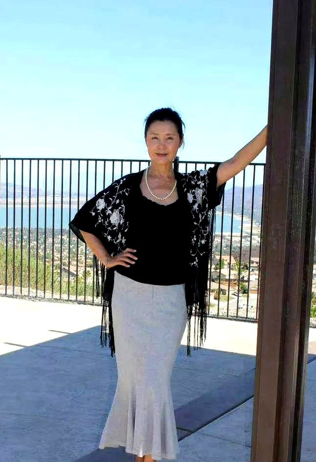 旅美华人七旬女神想回国定居难





---





什么？定居洛杉矶快40