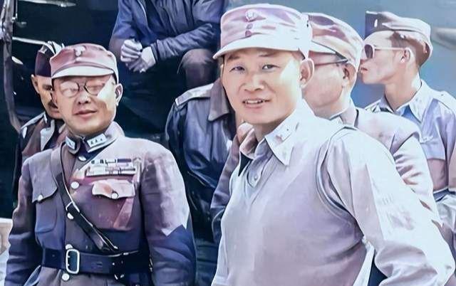 1952年，孙立人对新来的政治部主任蒋坚忍很反感，拒绝见面。张佛千劝说：“蒋坚忍