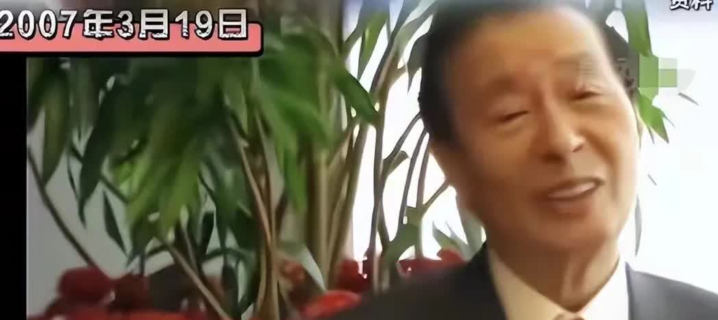之所以大家不担心李家诚在外面的孩子 无法登上爷爷李兆基的讣告，是因为李兆基对子孙