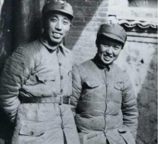 “我是老大，这个县，我说的算”1954年，王震司令找县长办事，居然被县长给铐了。