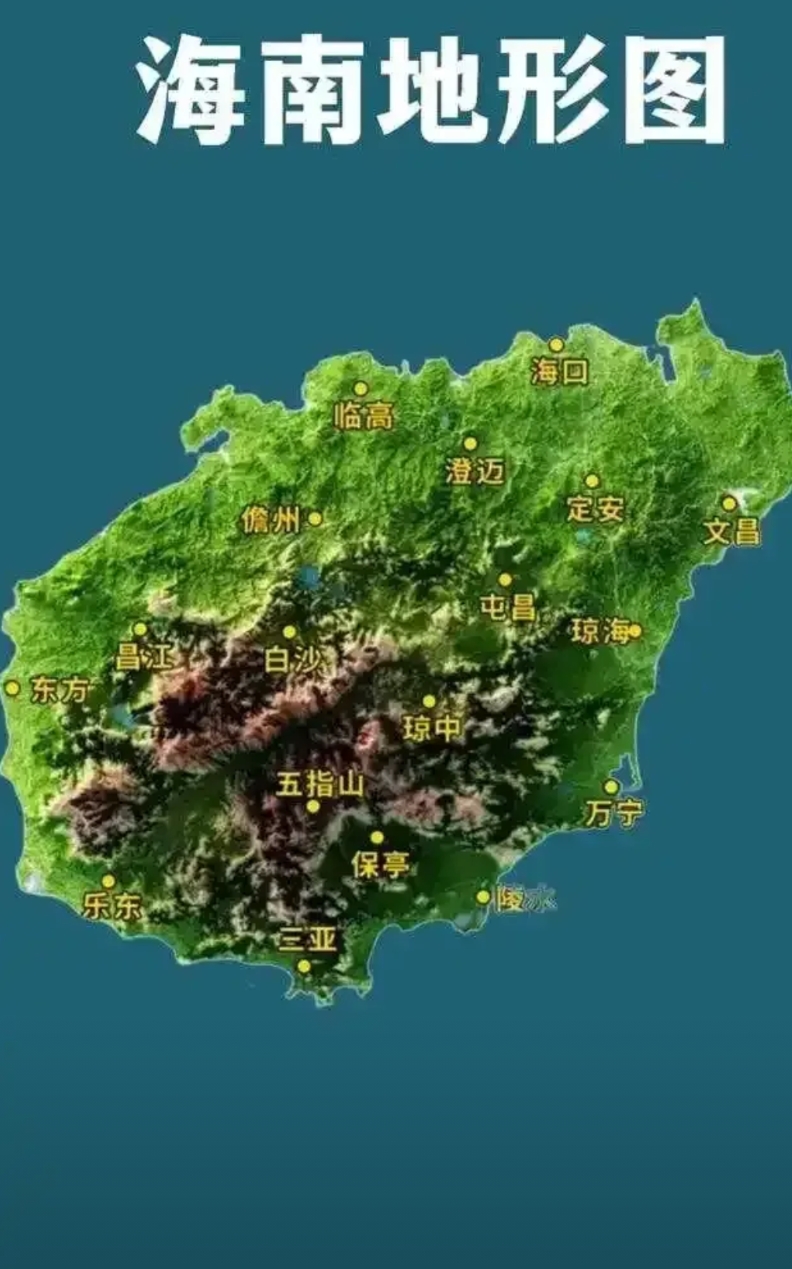 海南岛面积3.4万平方千米，是一个大型岛屿，相当于一个大的地级市的面积。
其中平