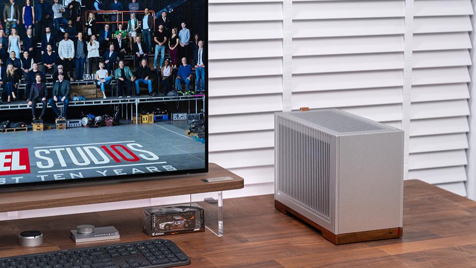 11L快乐机，乔思伯T9 + B850I 吹雪 + 索泰 RTX 5070Ti 装机展示