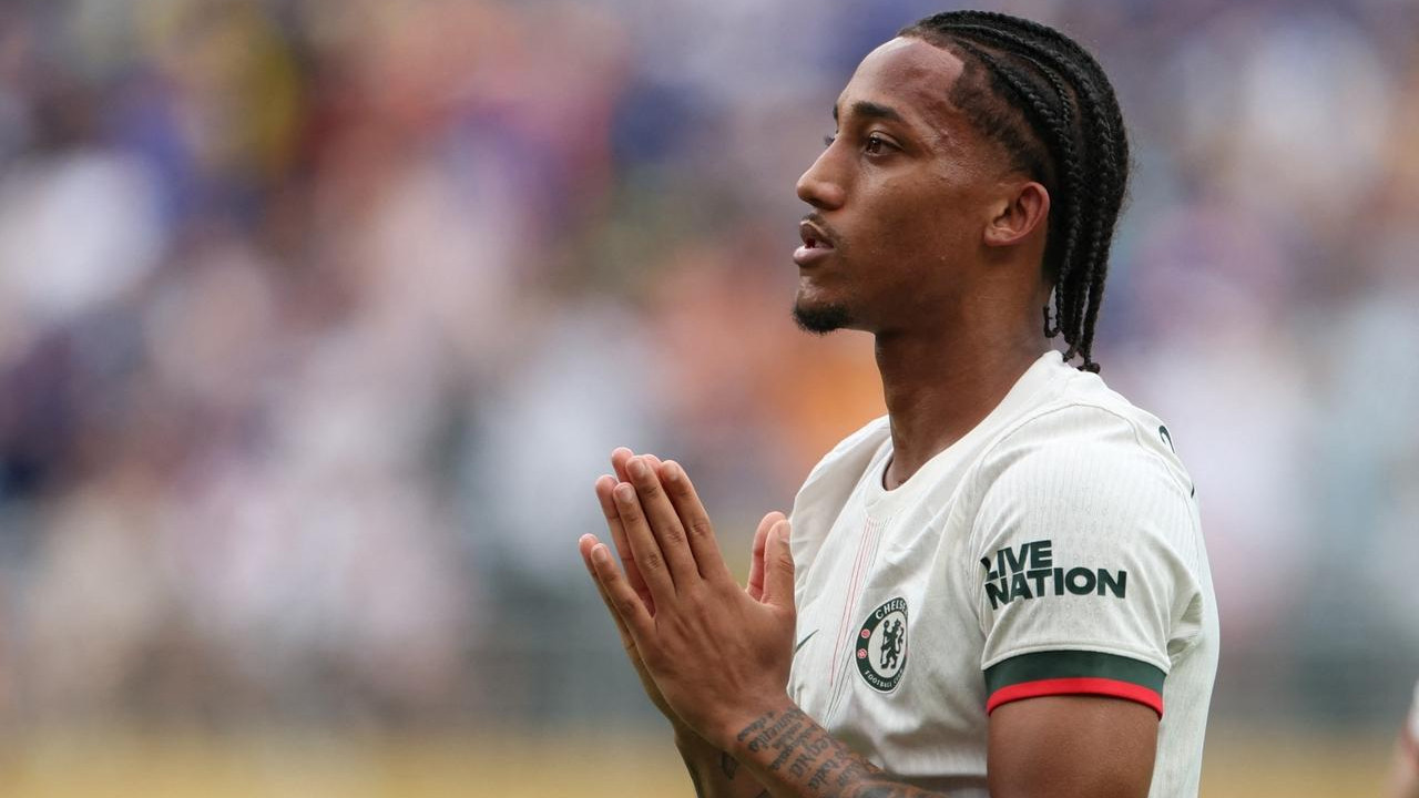 拒庆祝+38分钟两球创史！巴西弃儿变蓝军救星 剑指世俱杯亿元金杯