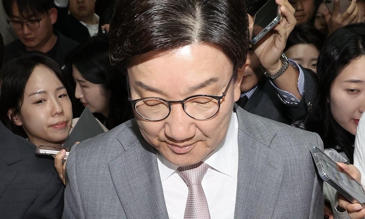 尹锡悦慌了
当地时间6月5日，韩国最大在野党，国民力量党鞭权性东为败选而引咎辞职