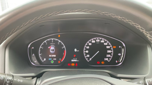 2年的雅阁电瓶就没电了，正常吗