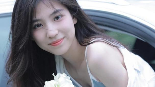 寄宿风流秦齐林洁《寄宿人生》虽说秦齐和林洁一家没血缘关系，但林洁待他很好，这几年一直将他当亲儿子一样