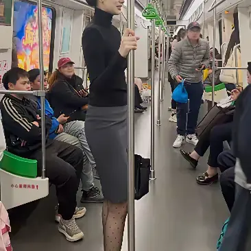 有一种高攀不起的感觉！