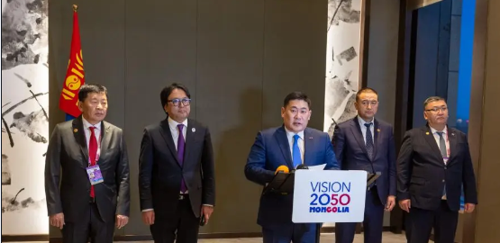 【特朗普关税战搅动各方神经，搁置17载的中蒙项目，蒙古国突然拍板】

特朗普挑起