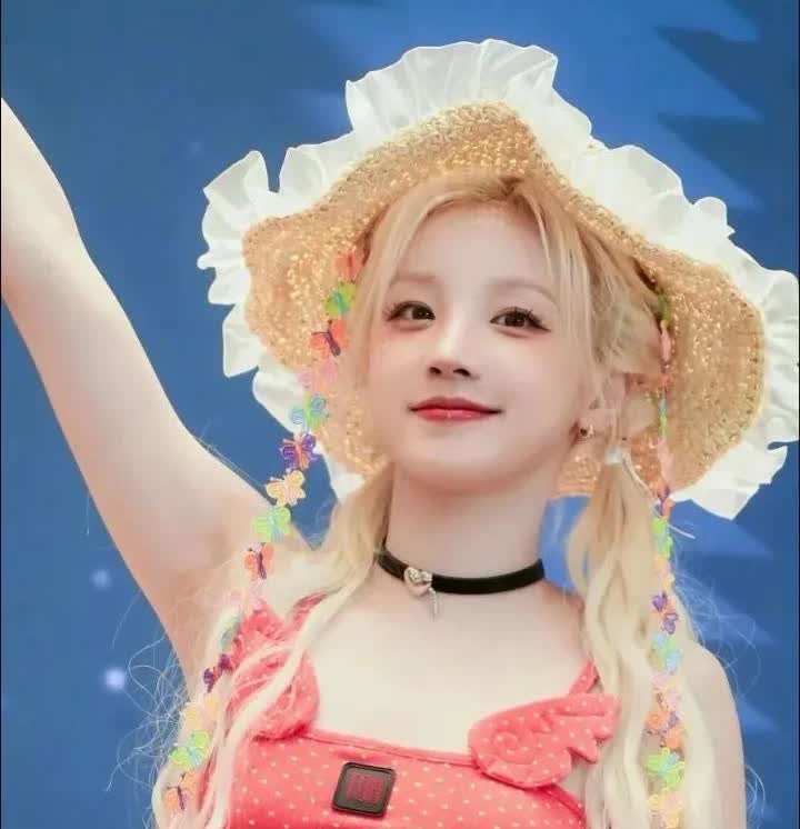 宋雨琦能够走红，
是有原因的。
并非导演馋她身子，而是​她身为一名女生，真的