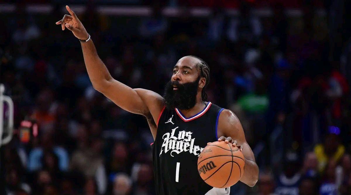 快船两年1亿报价哈登：鲍尔默表态不签则放行

近日，有NBA知名记者劳-穆雷报道