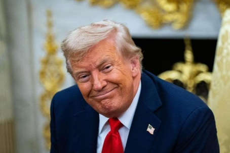 当着全球的面，川普突然向中方喊出一句话，美国不管左翼还是右翼全破防了

据外媒报