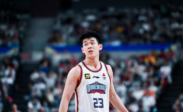 NBA选秀大会将在26日、27日进行，中国球员杨瀚森已经启程前往纽约，他将现场参