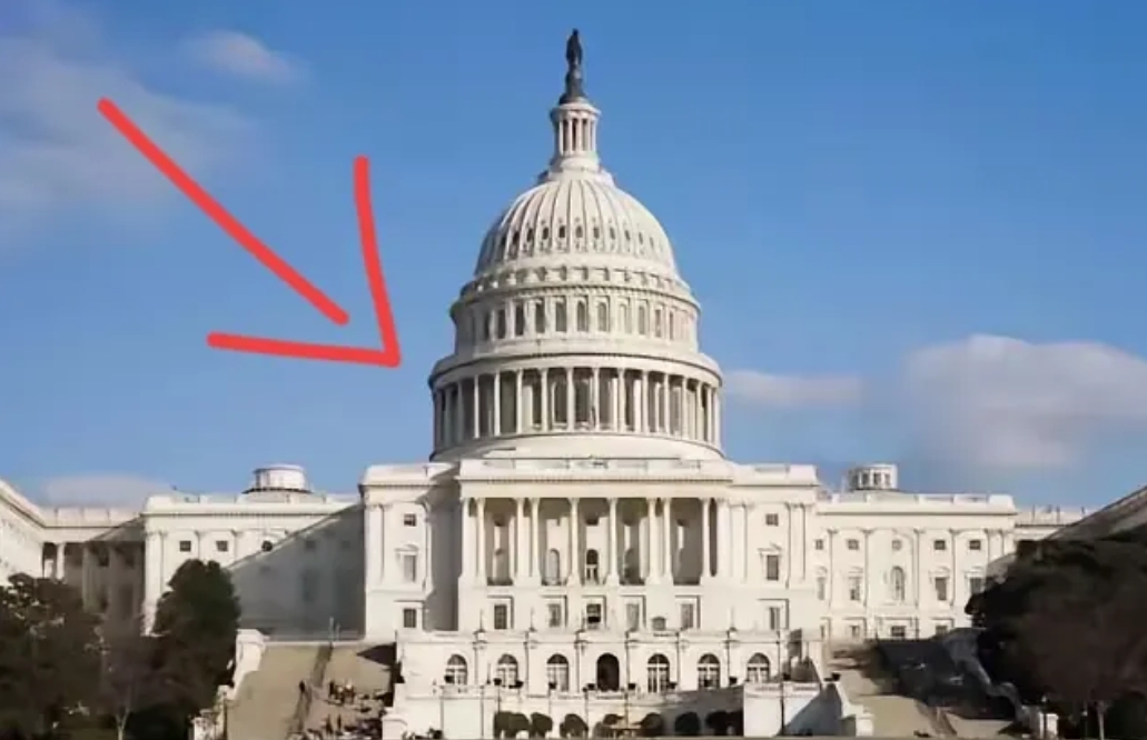 快讯！快讯！
美国刚刚宣布了！

要求中国今晚12点之前把34％的关税拆回去，要