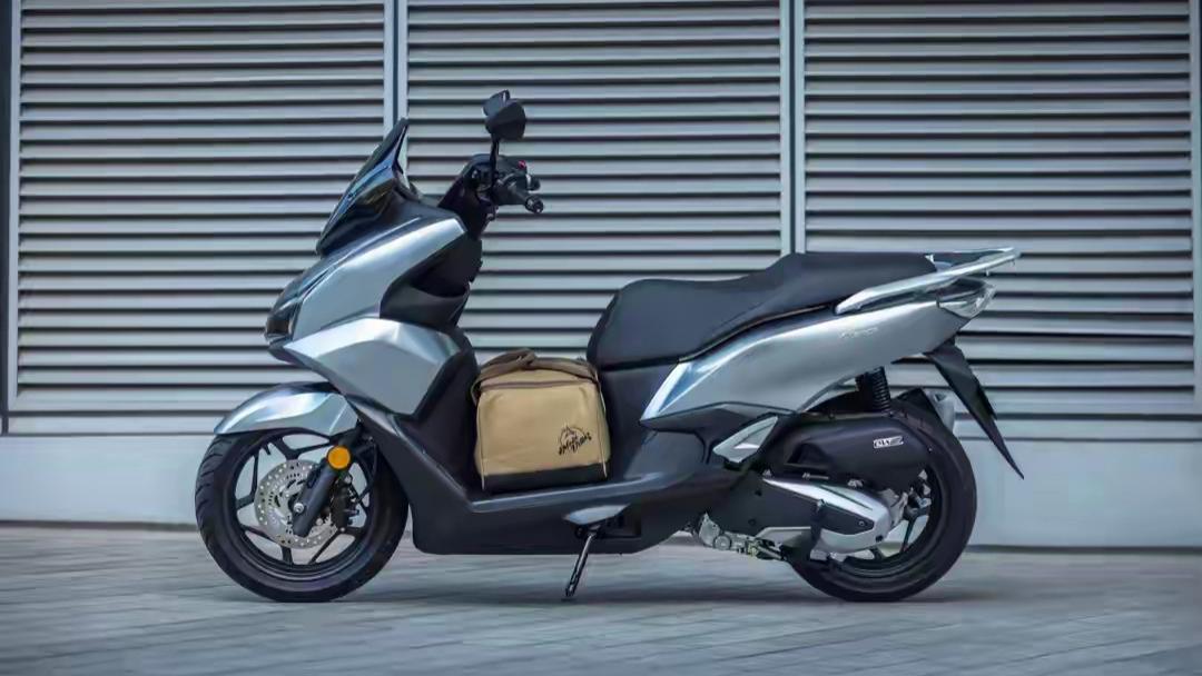 近期热销150踏板车盘点，三大车型瓜分市场，跨界ADV无缘榜单！