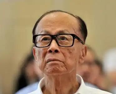总算来了！
外交部表态，准备放大招了！
李嘉诚准备出售港口，央妈立刻行动，第