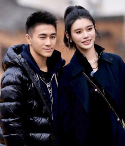 #奚梦瑶5岁儿子身高# 国际超模奚梦瑶的儿子5岁了，身高在同龄孩子里已经很高了。