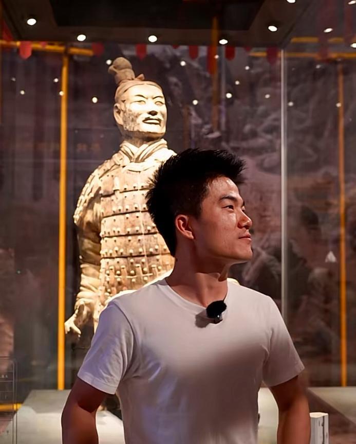 董宇辉话的含金量还在上升！[偷笑][偷笑][偷笑]
陕西男子成年后真的要去兵马俑