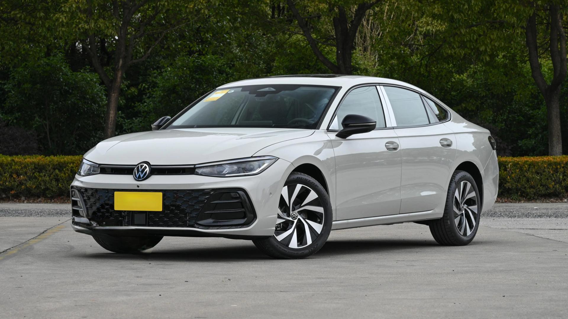 帕萨特B9和迈腾怎么选？哪款更值得入手？