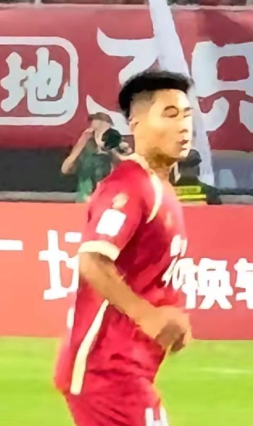 再出U系列国脚，苏超小将孔玺诺入选U16国家队
 9月25日，中国足协公布U16