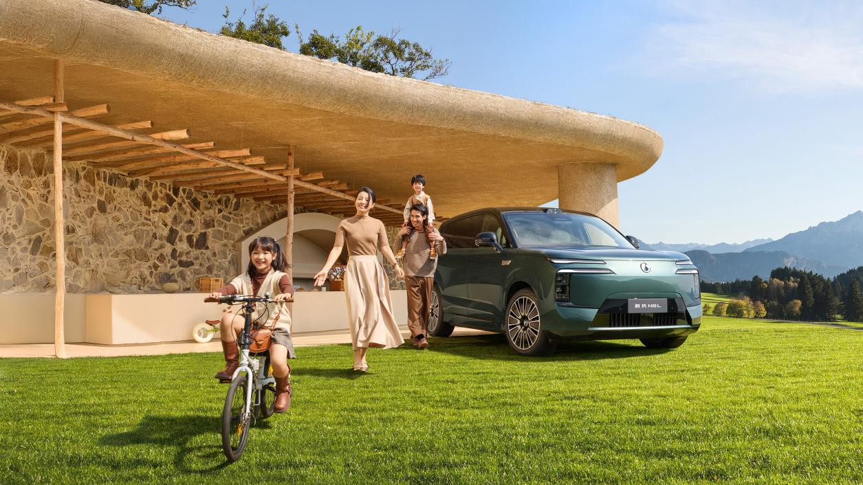 比亚迪第1500万辆新能源车下线，腾势N8L成里程碑车型