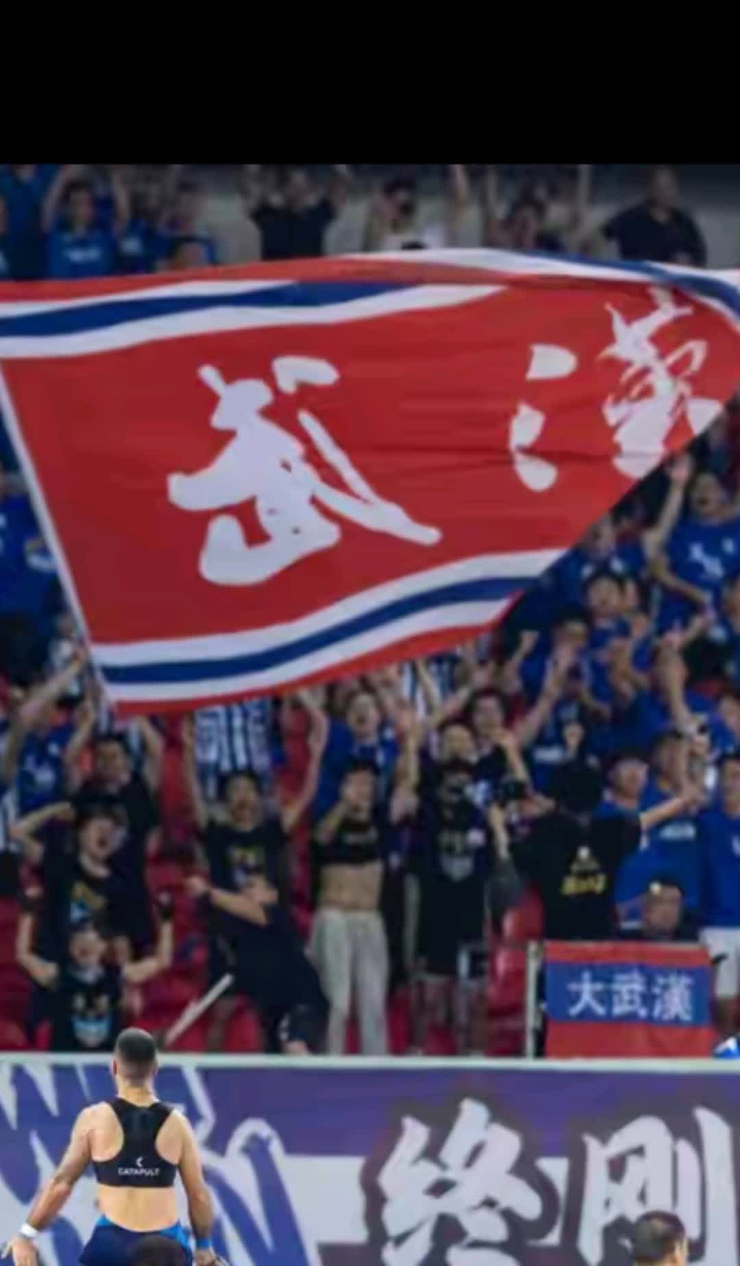 当中超各队为争冠，为保级，为排名，忙得焦头烂额时，武汉三镇队却放假了。
这意味