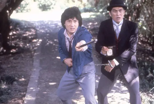    比起前作，《A计划续集》更加庞大，也因为格局扩展、人马众多，不可避免地出现