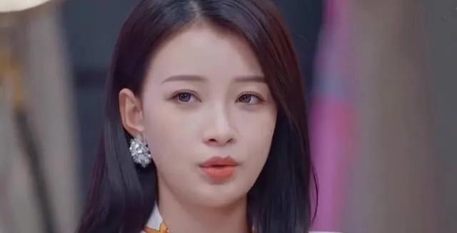#再见爱人5 孙怡董子健# 这事儿真不至于操心～ 俩人热度一直在线，工作也安排得