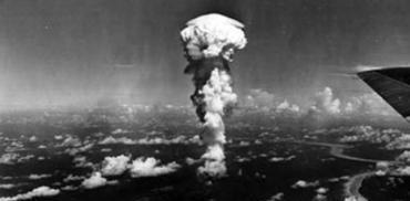 毛主席是咋从藐视原子弹到决定制造的？
1964年，中国第一颗原子弹成功爆炸。
早