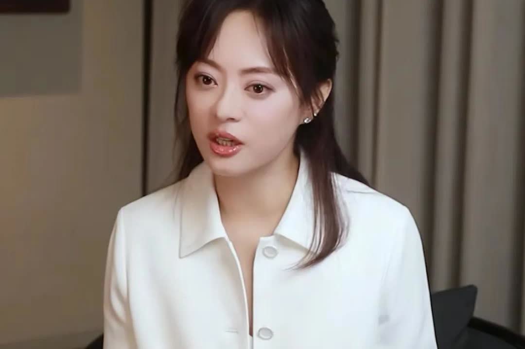 演员孙俪说“其实我自己很少看自己的戏，因为我看自己的戏，永远会给自己挑毛病，但我