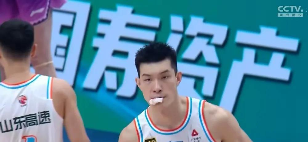 #cba# 郭凯的确硬啊，受伤依然坚持比赛。
面对北控，山东队的郭凯打的太强硬啊