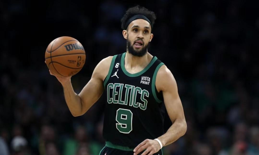 NBA近3年季后赛命中7+记三分场次：怀特最多！
1、德里克·怀特：4场；
2、