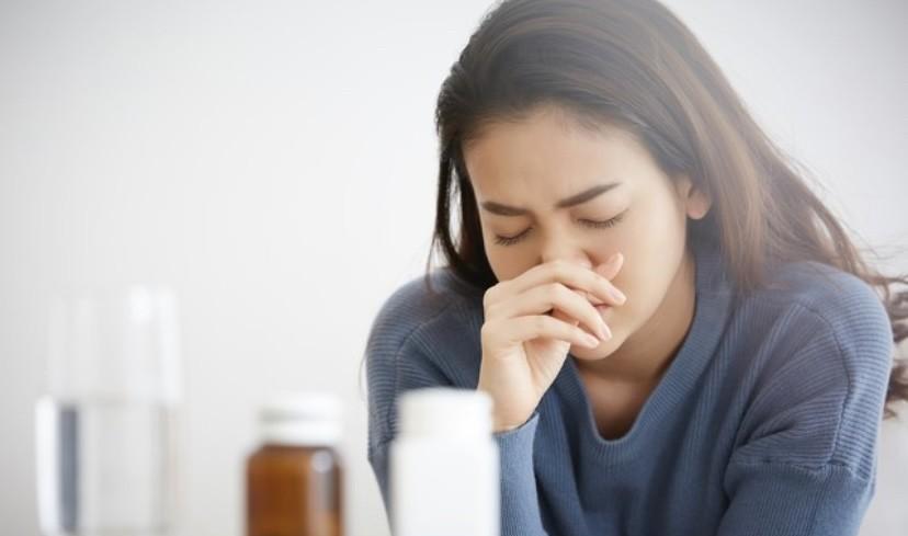 我最讨厌妻子的多管闲事！
妻子有一个毛病
就是喜欢多管闲事
上次妹妹孩子从外地回
