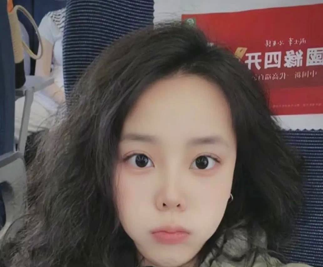 熊磊突然与田静两口子杠上了！

今儿瞅着小熊直播间真是火药味十足，平时从来不