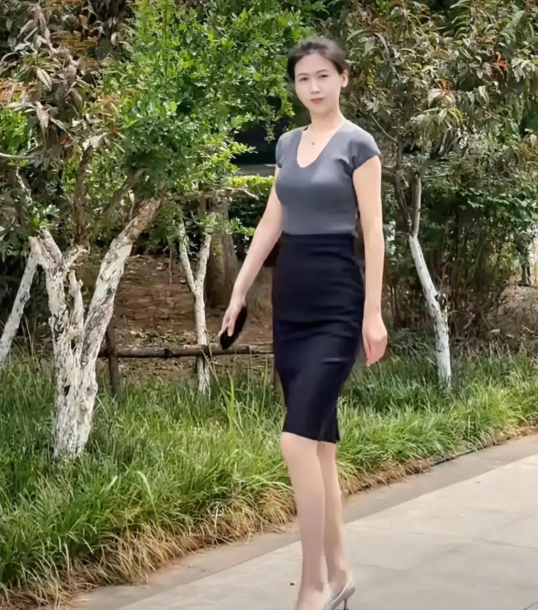 愿你有前进一寸的勇气，
亦有后退一尺的从容。