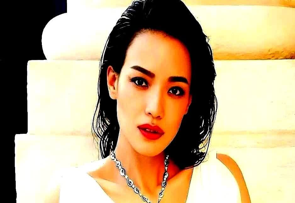被徐锦江攻陷过的12位女明星：

一、舒淇

话说早年舒淇拍戏那会儿，真