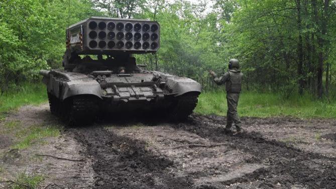 泽连斯基，紧急召见防长商讨对策