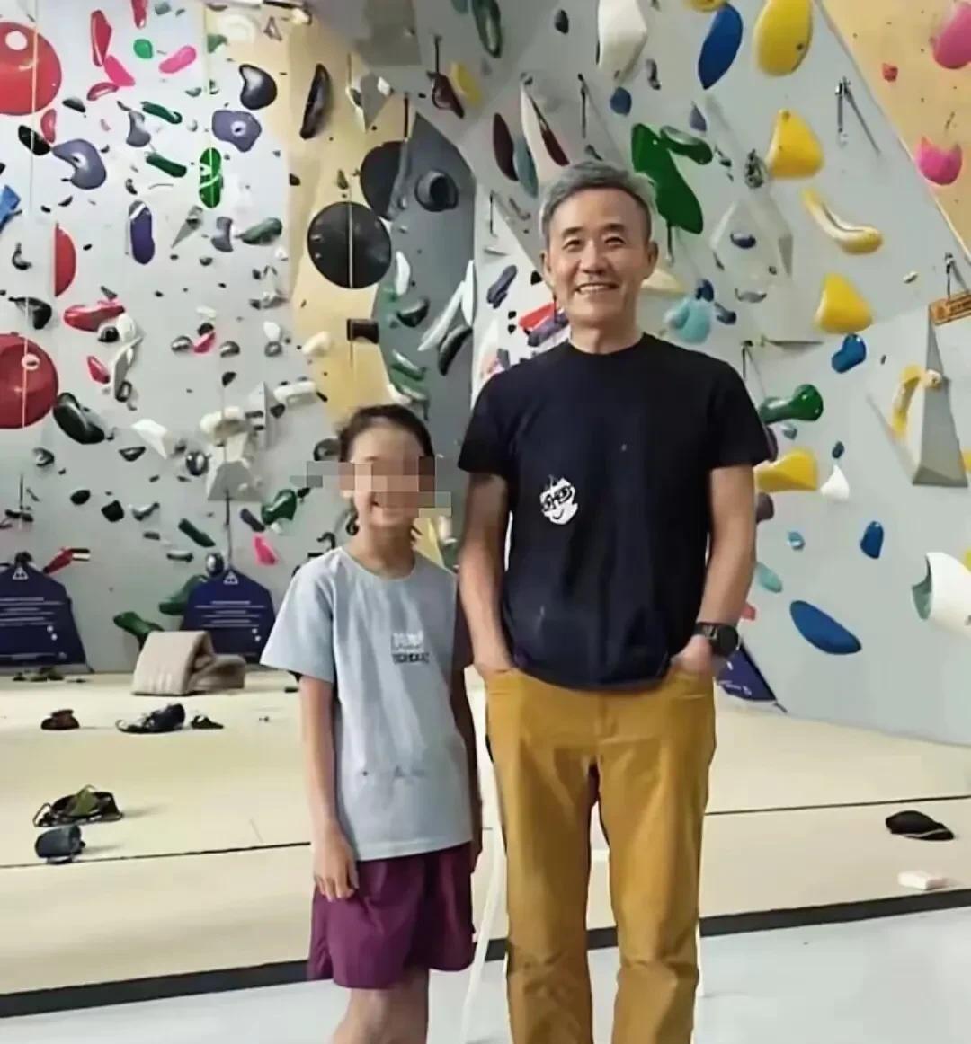 是爹不是爷！
你别乱讲