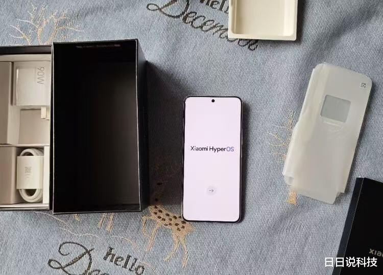 小米清仓“大作”：16GB+1TB+1英寸徕卡镜头，跌价32