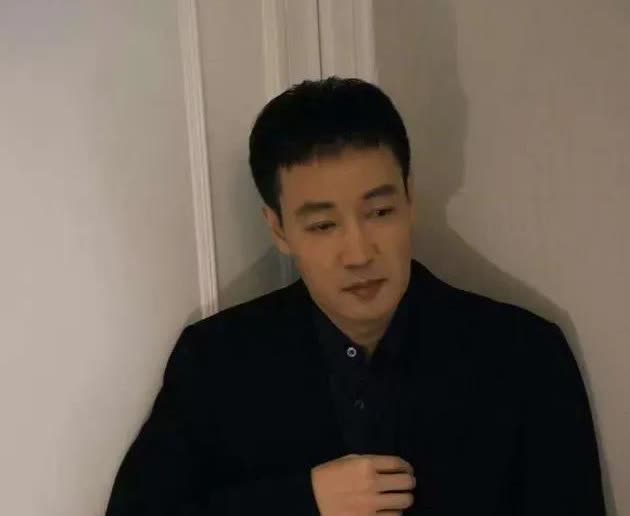 查了一下辛柏青
真是不查不知道，一查吓一跳！

没想到，他跟朱媛媛结婚 2
