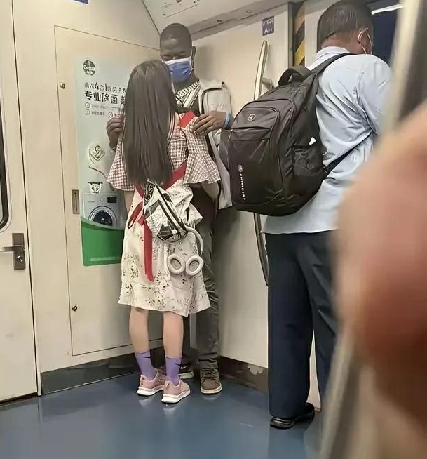 到底是图啥呢？唉……