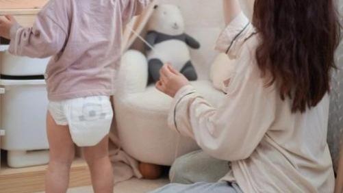 3岁宝宝死活不肯脱纸尿裤？别硬来！试试这几个心理学小妙招