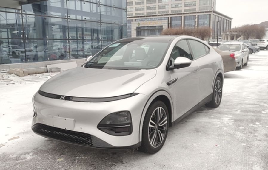 想知道北方车友，这个冻腿是密封性不好漏风导致的冻腿还是因为空调吹不到左腿导致的。